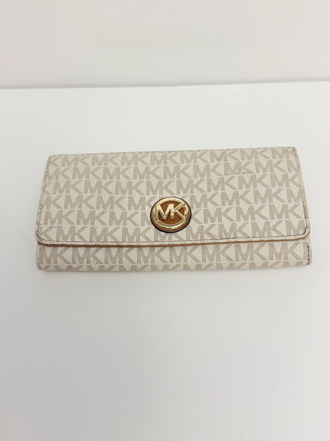 Michael Kors Jet Set Continental Wallet  Saffiano Leather
