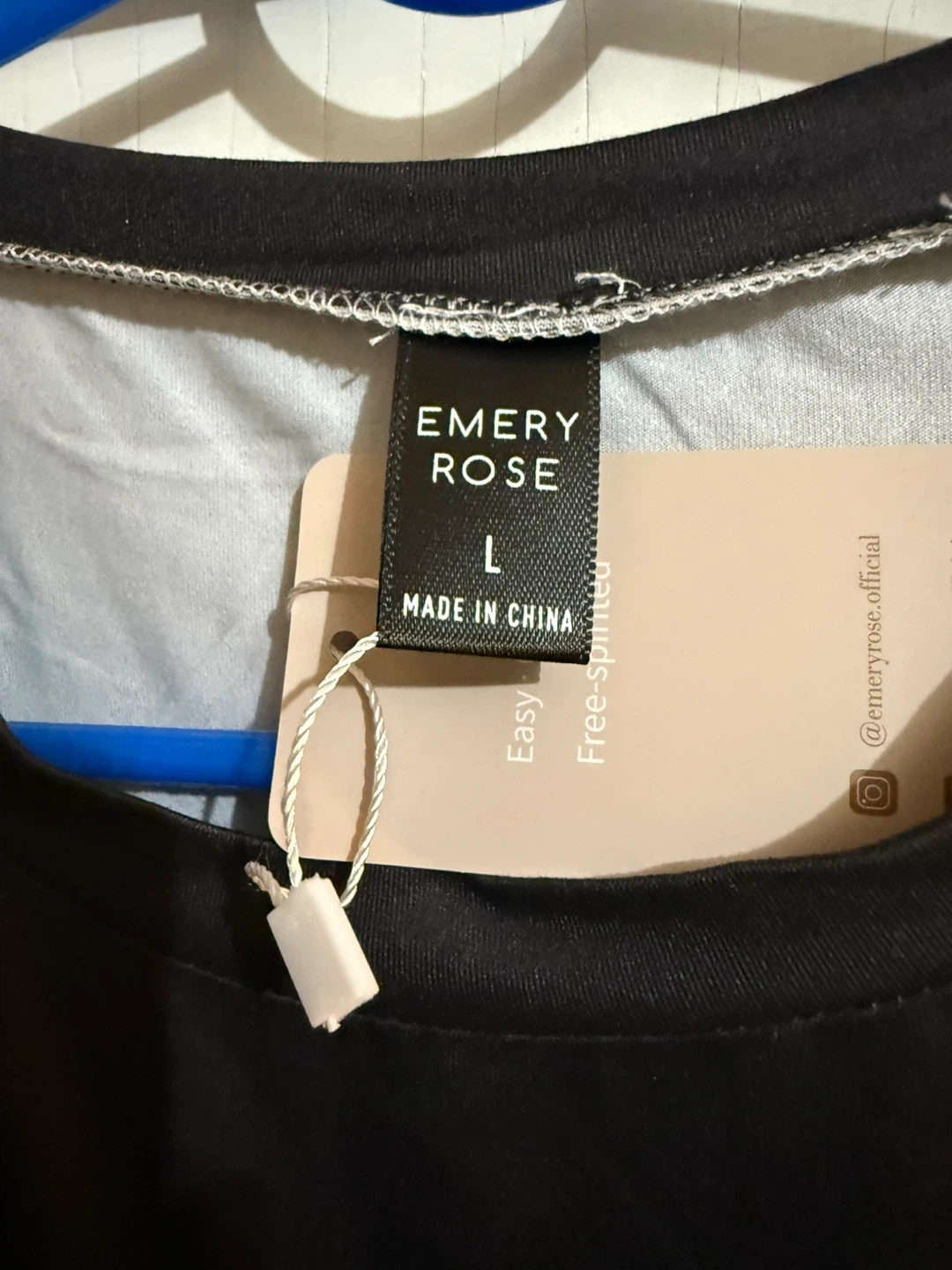 Emery Rose Graphic T-Shirt - Size L - photo 3