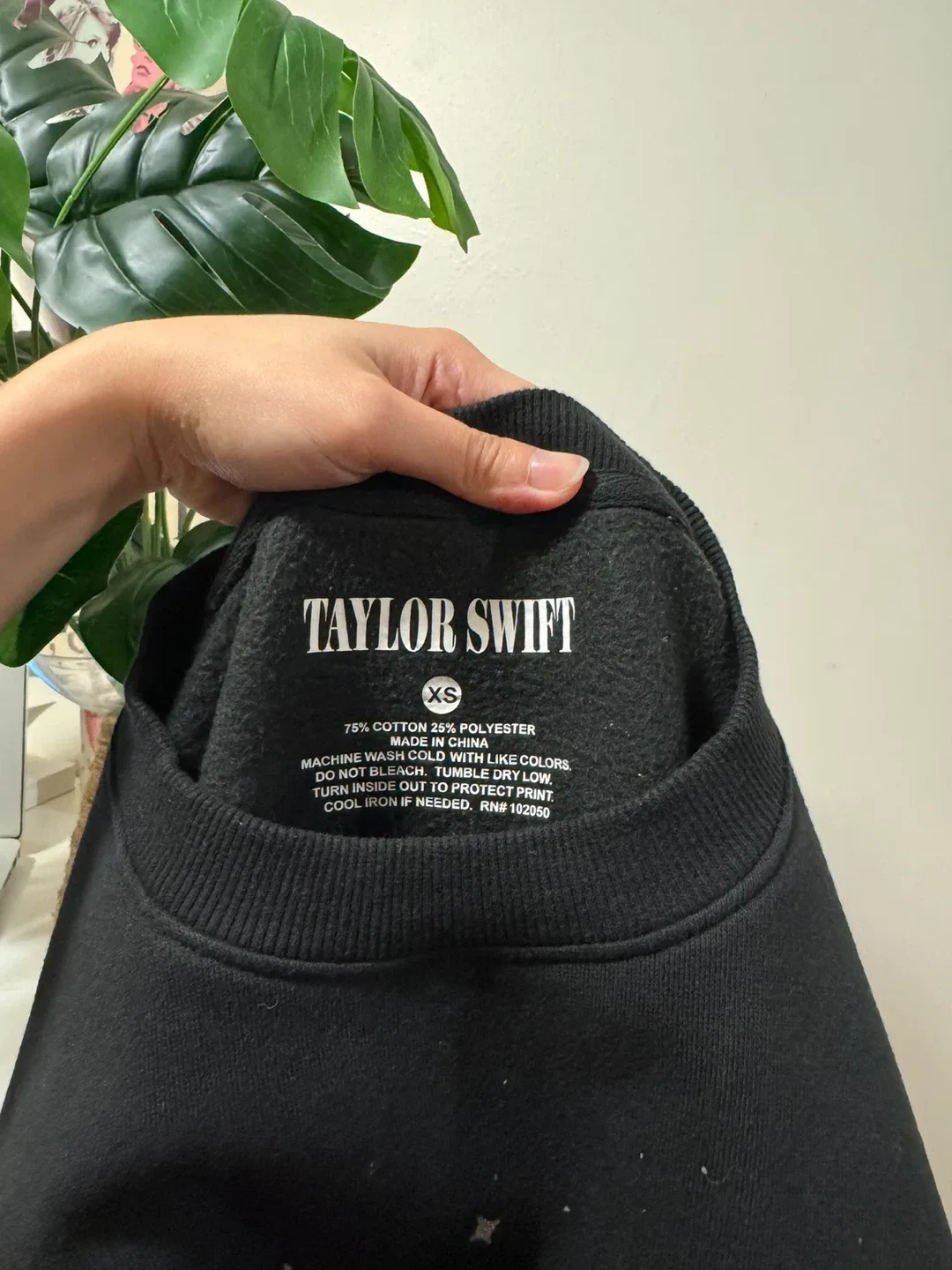 Taylor Swift "Starry Eyes" Sweatshirt XS - photo 5