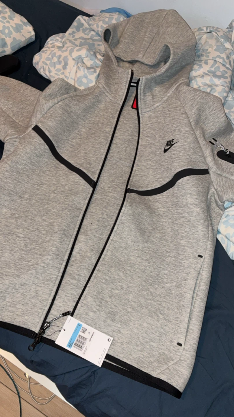Nike Tech Fleece Full-Zip Hoodie Grey Size M