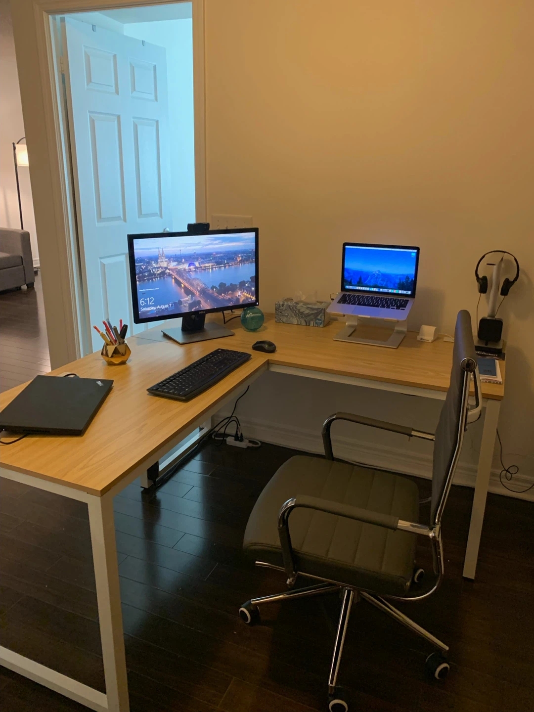 L-Shaped Desk with White Frame - photo 3