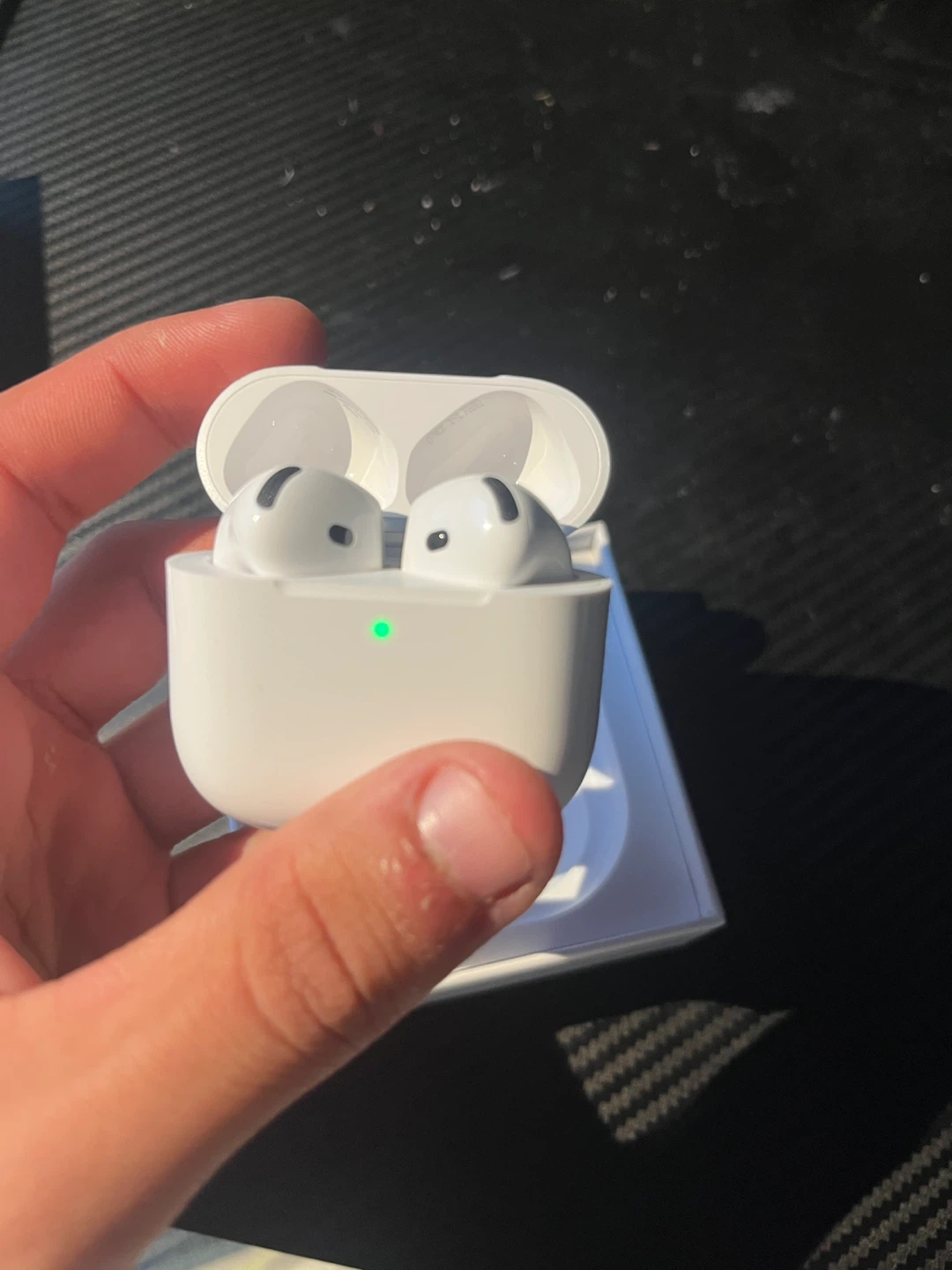 Apple AirPod 4 - photo 5