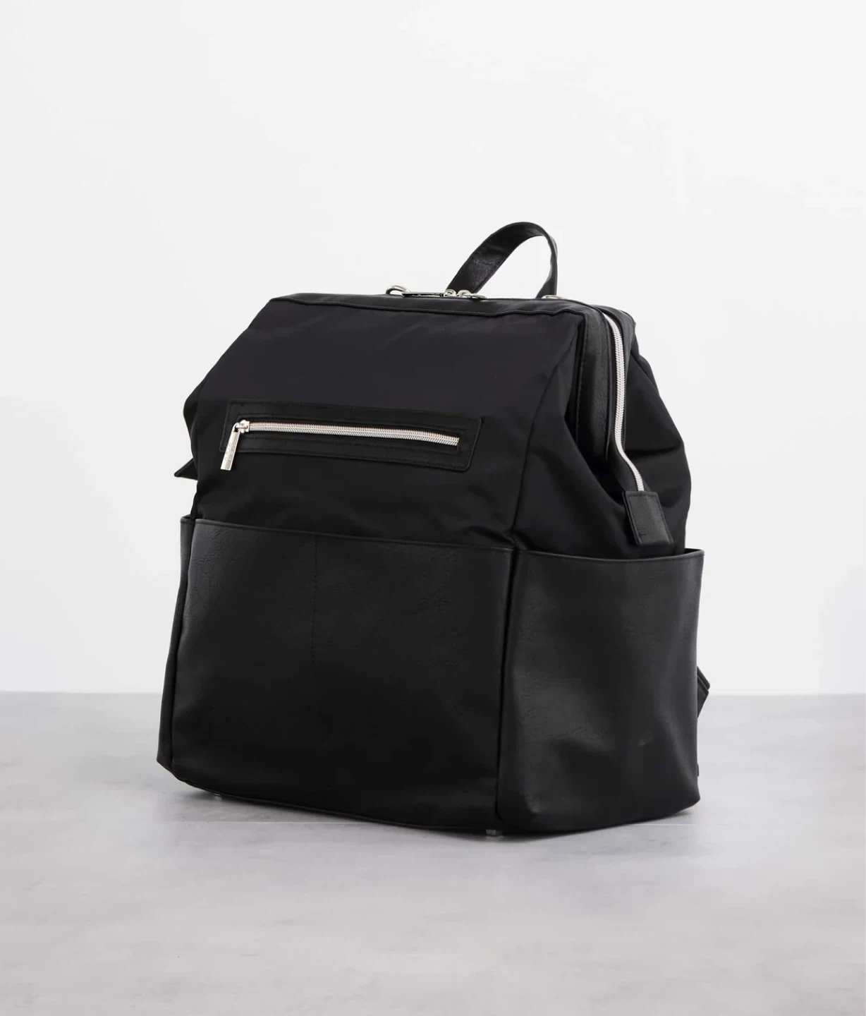 Beis - the Diaper Backpack - black or grey - photo 3