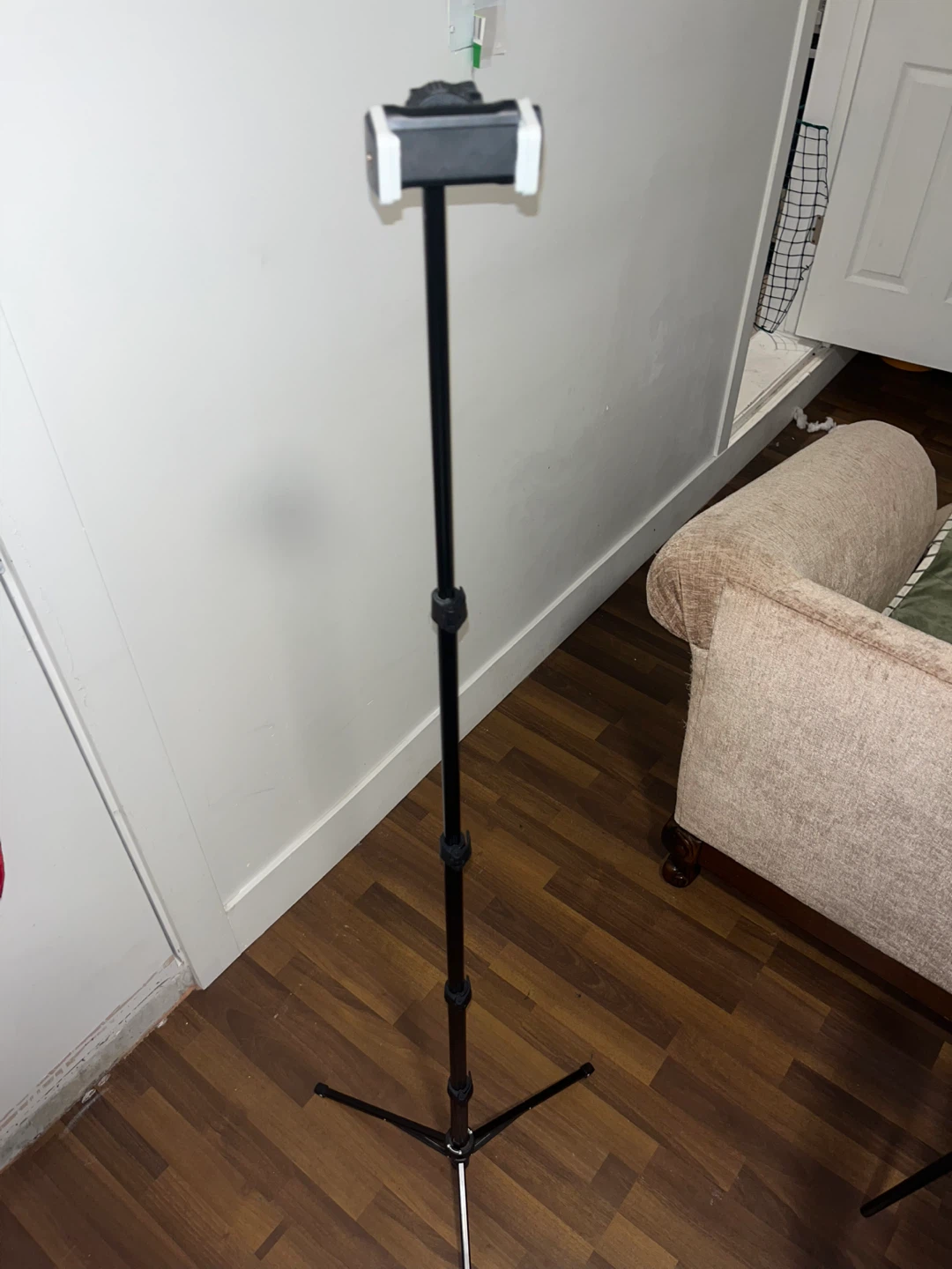 Adjustable Phone & Camera Tripod Stand - photo 2
