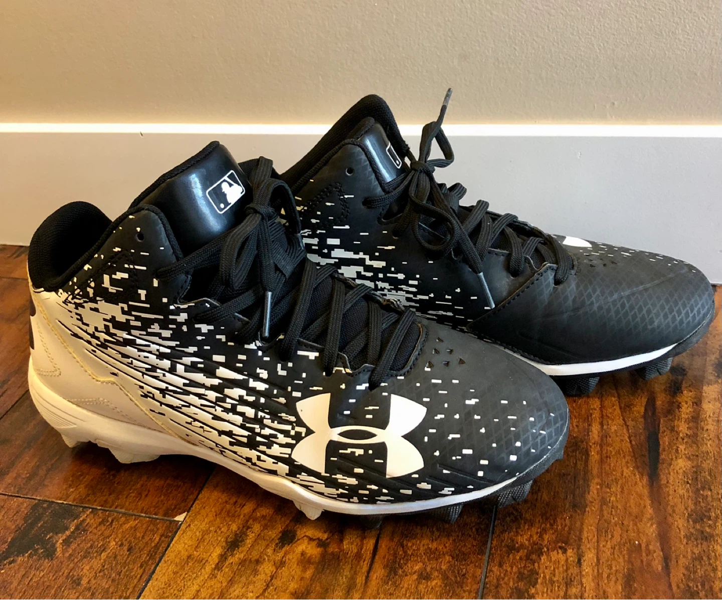 Under Armour Baseball Cleats - photo 2