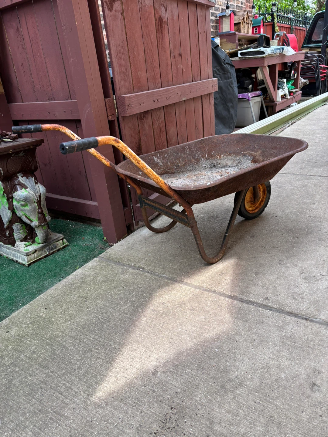 Used Garden Wheelbarrow - photo 5