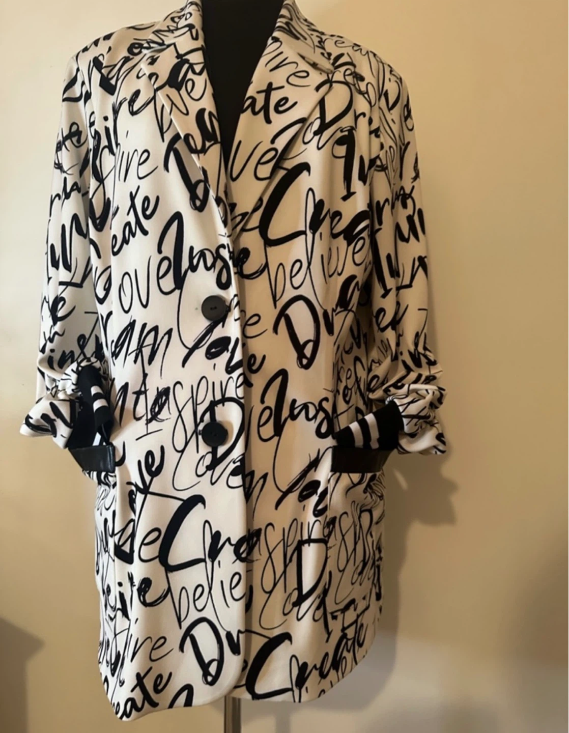 NWOT Joseph Ribkoff Black & White Script Blazer Size 12