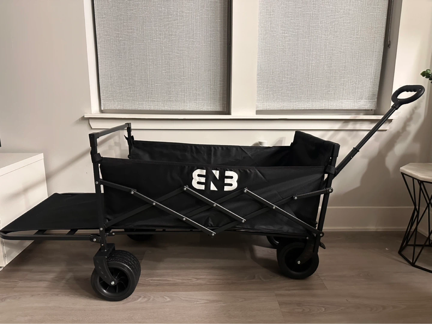 XL Folding Outdoor Wagon - photo 2