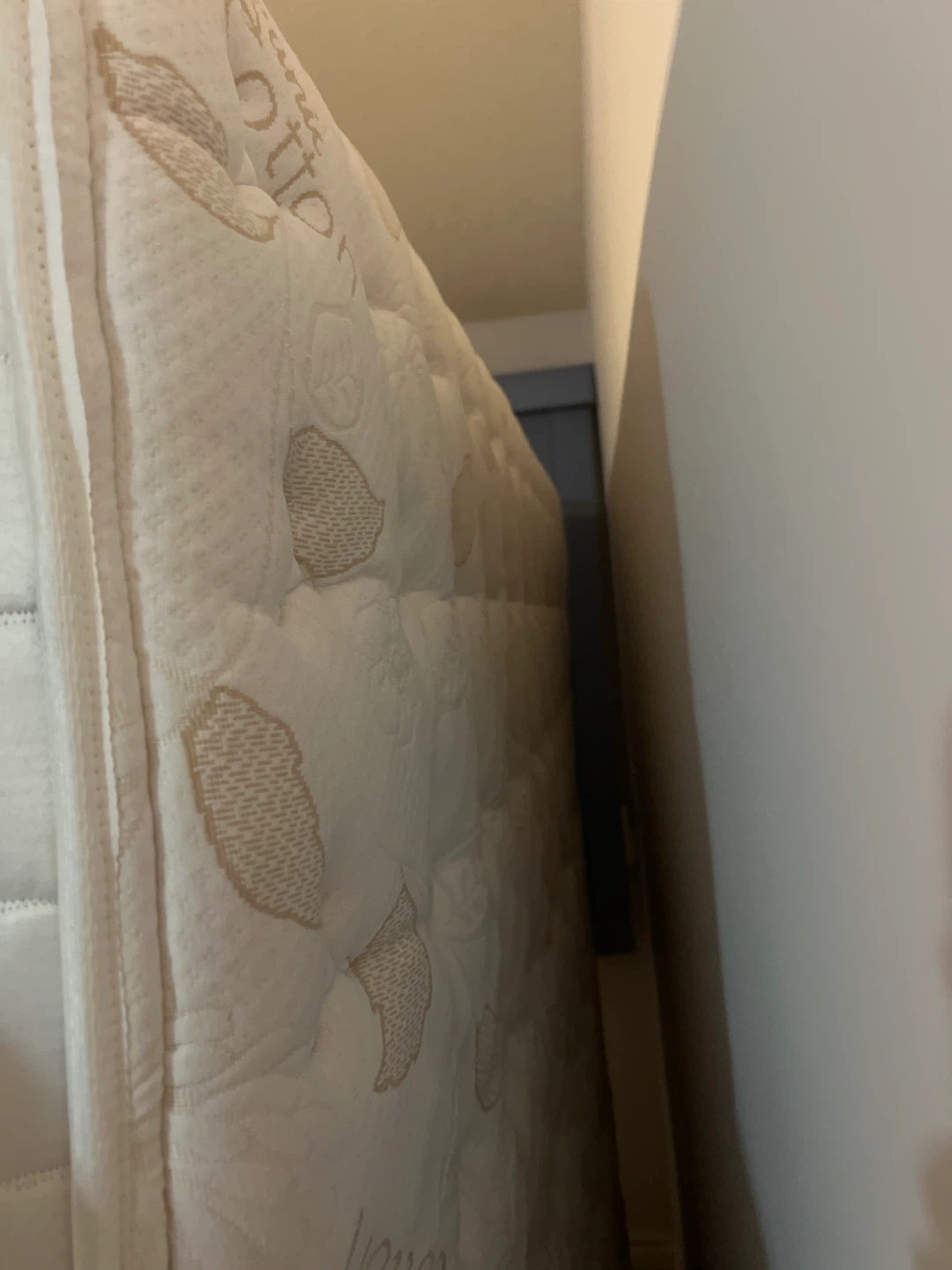 King size mattress - photo 2