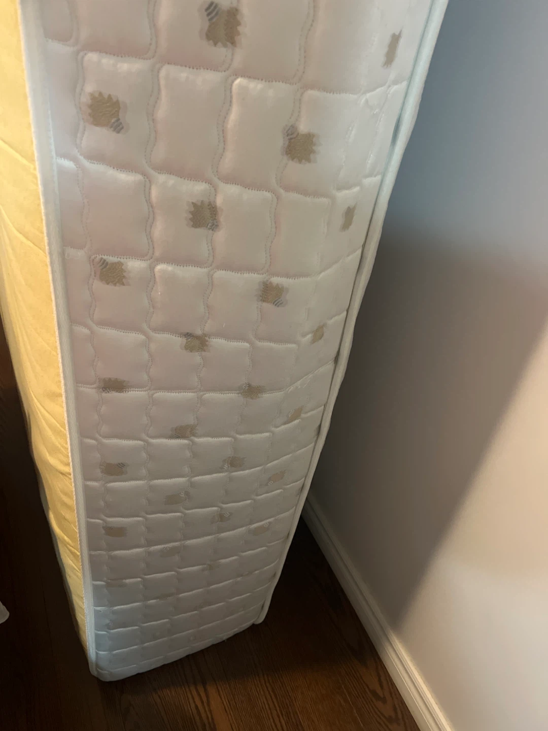 King size mattress - photo 3
