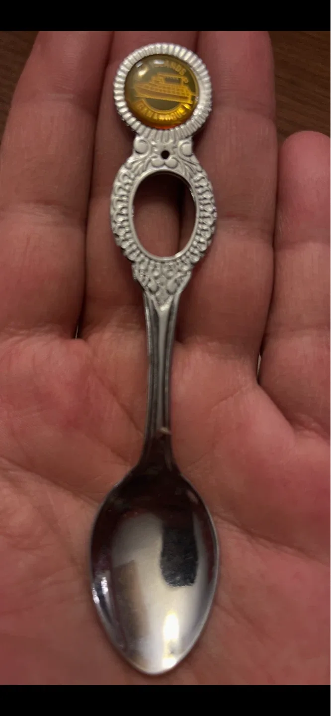 1000 Islands Gananoque Souvenir Spoon - photo 3