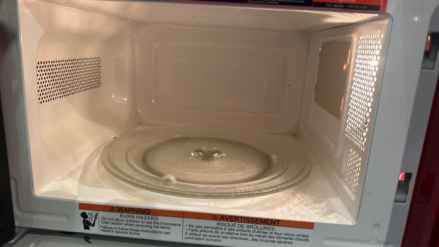 Galanz Retro Red Microwave - photo 2
