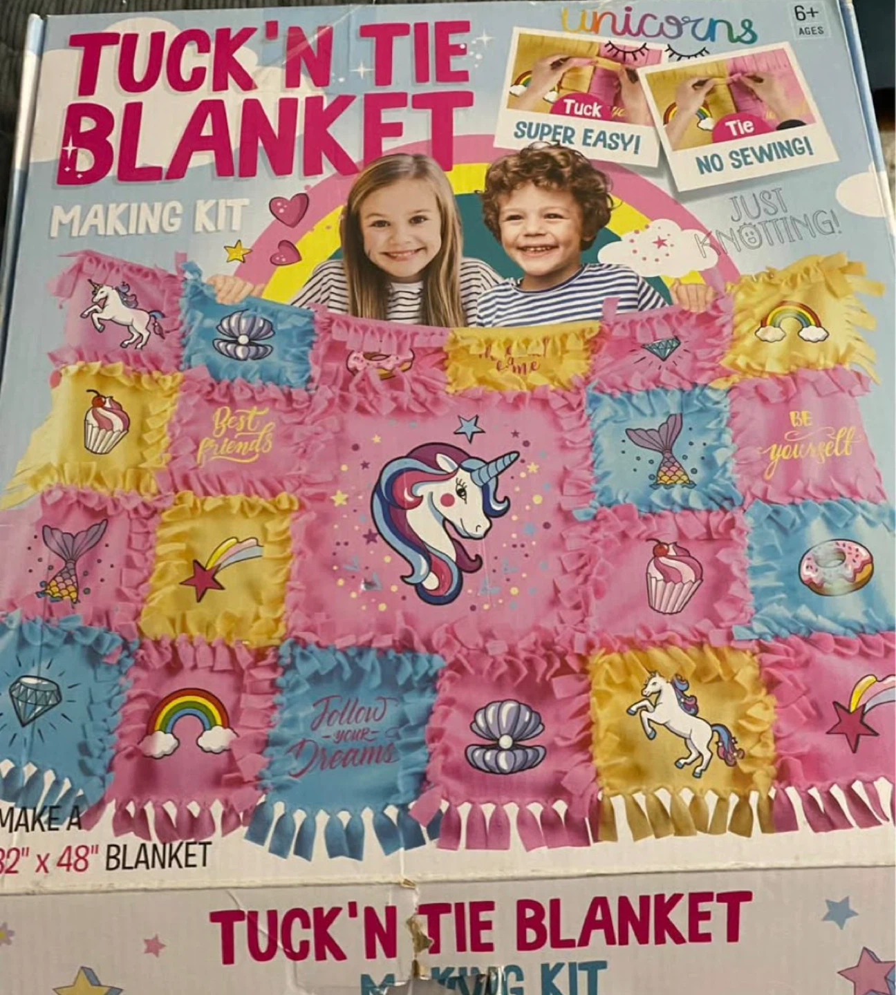 Unicorns Tuck 'n Tie Blanket Making Kit 32" x 48" - photo 2