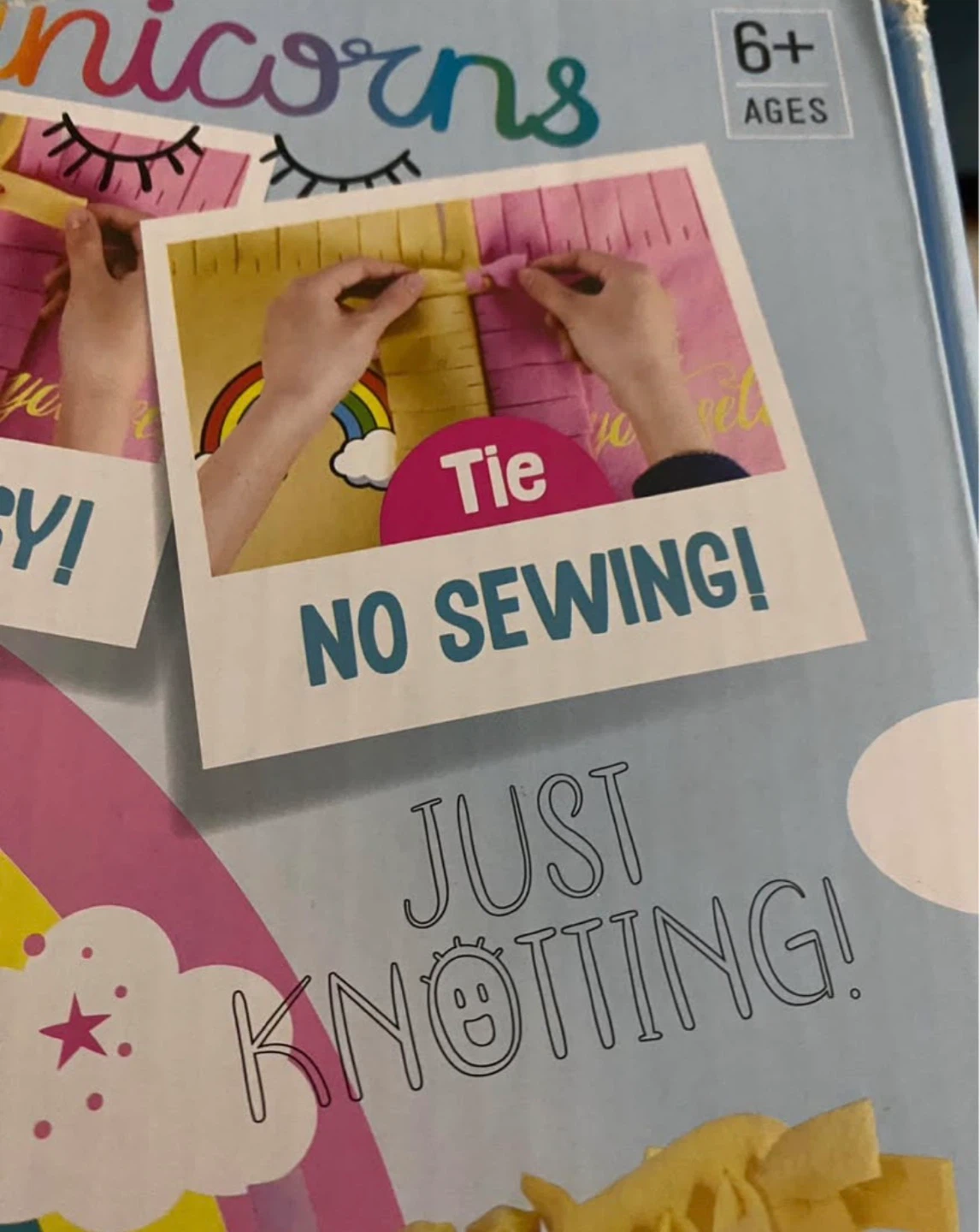 Unicorns Tuck 'n Tie Blanket Making Kit 32" x 48" - photo 3