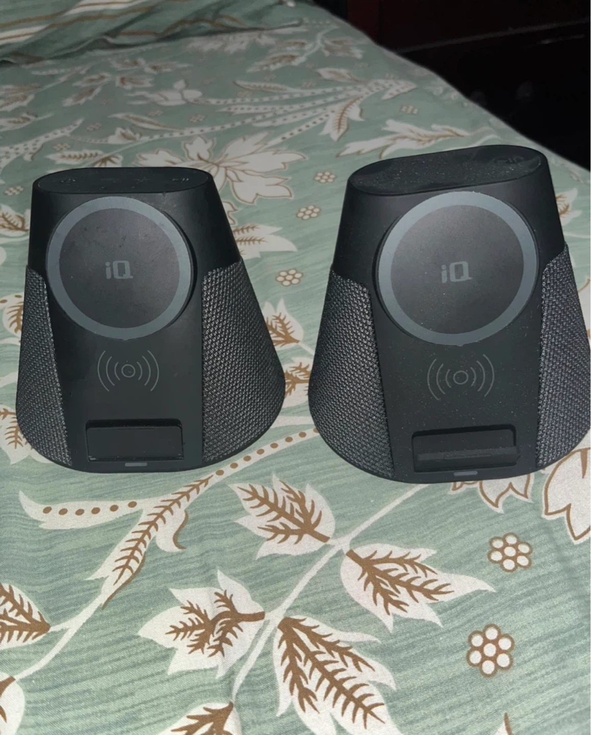 iQ Wave Home Speaker with MagSafe Wireless Charger