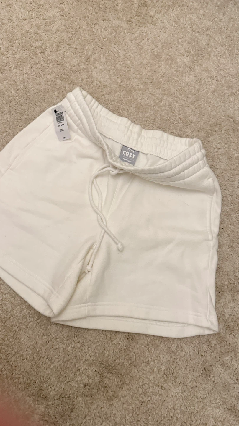 Aritzia white Cotton shorts