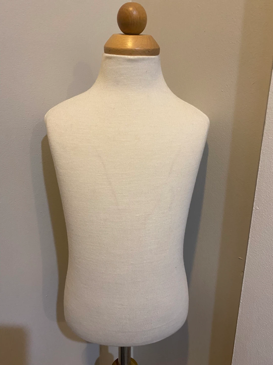 Mannequin/Silhouette Display - photo 2
