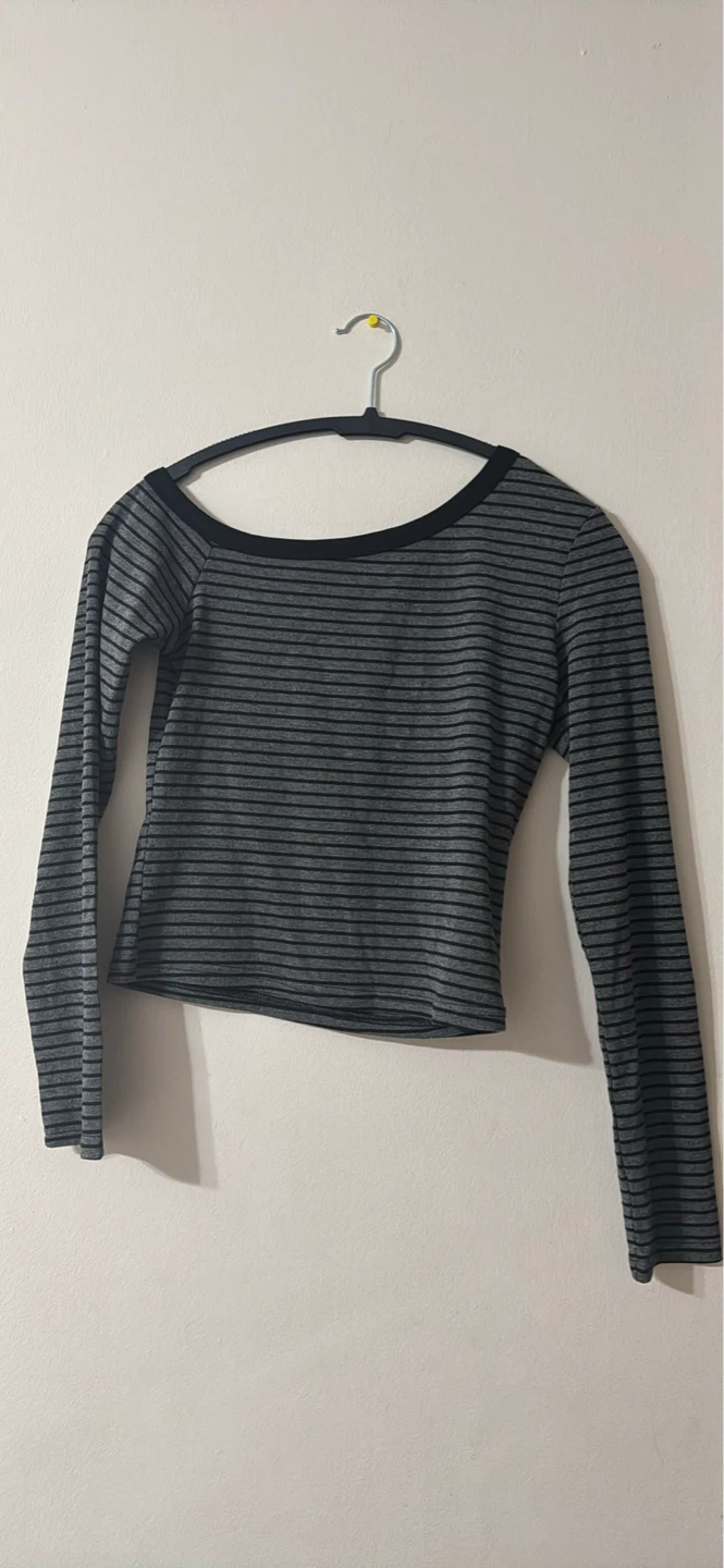 Striped Long Sleeve Cropped Top