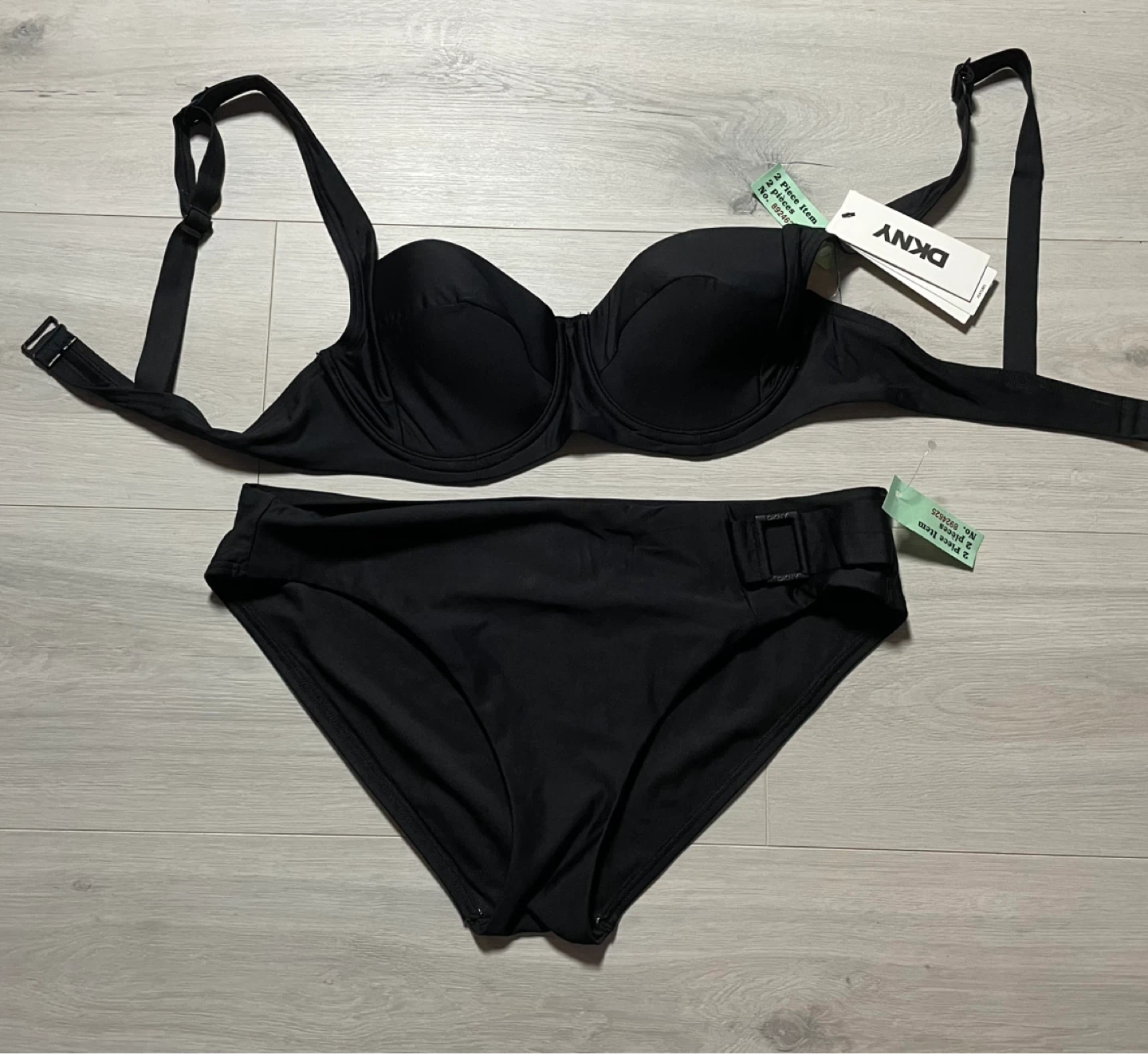NEW DKNY Bikini Set With Tags Size Medium 🔥
