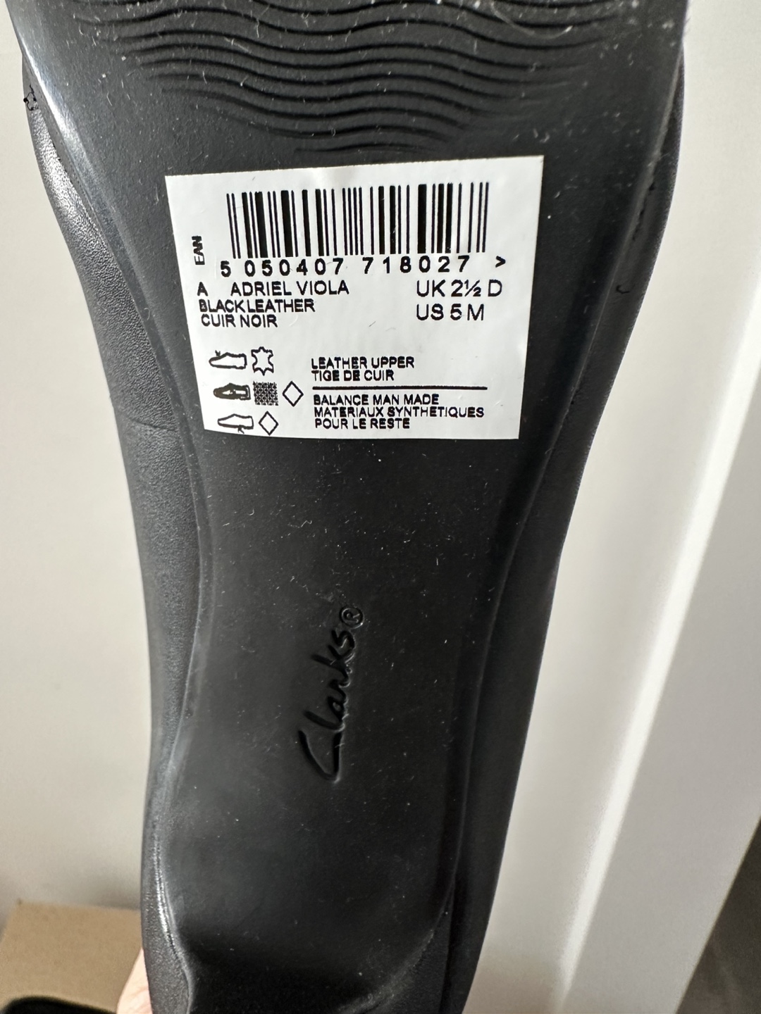 Clarks Size 5 Black Leather Heels Brand New Never Worn - photo 4