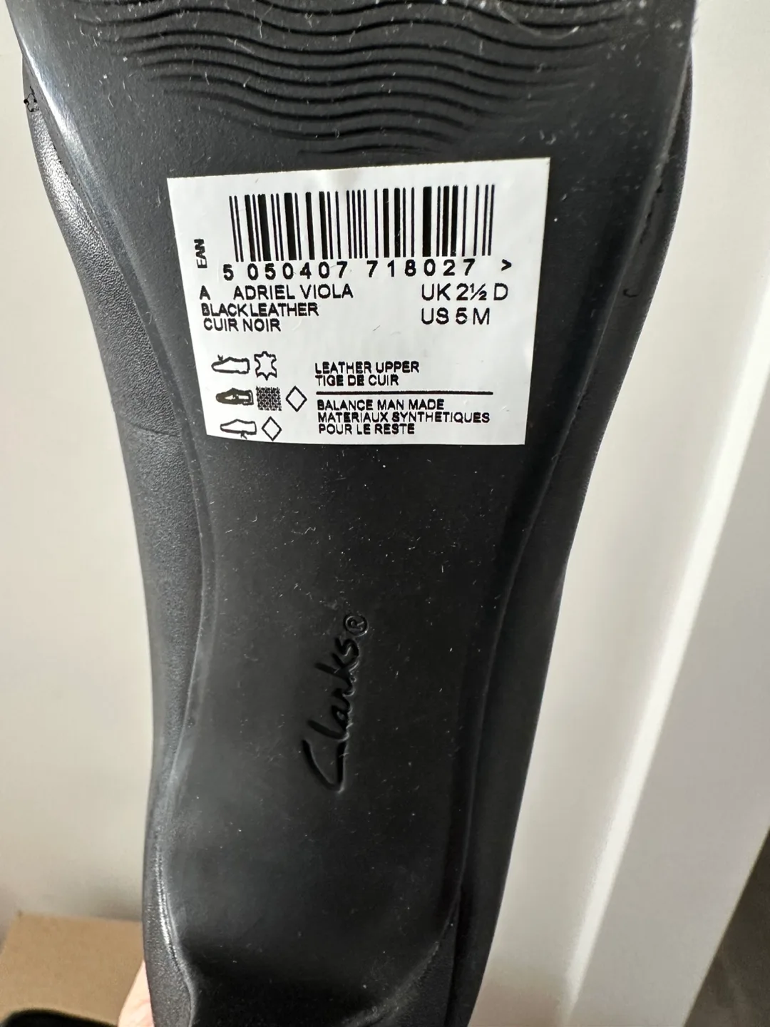 Clarks Size 5 Black Leather Heels Brand New Never Worn - photo 4