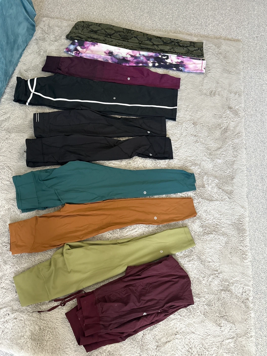 10 Lululemon Leggings - Assorted Colours