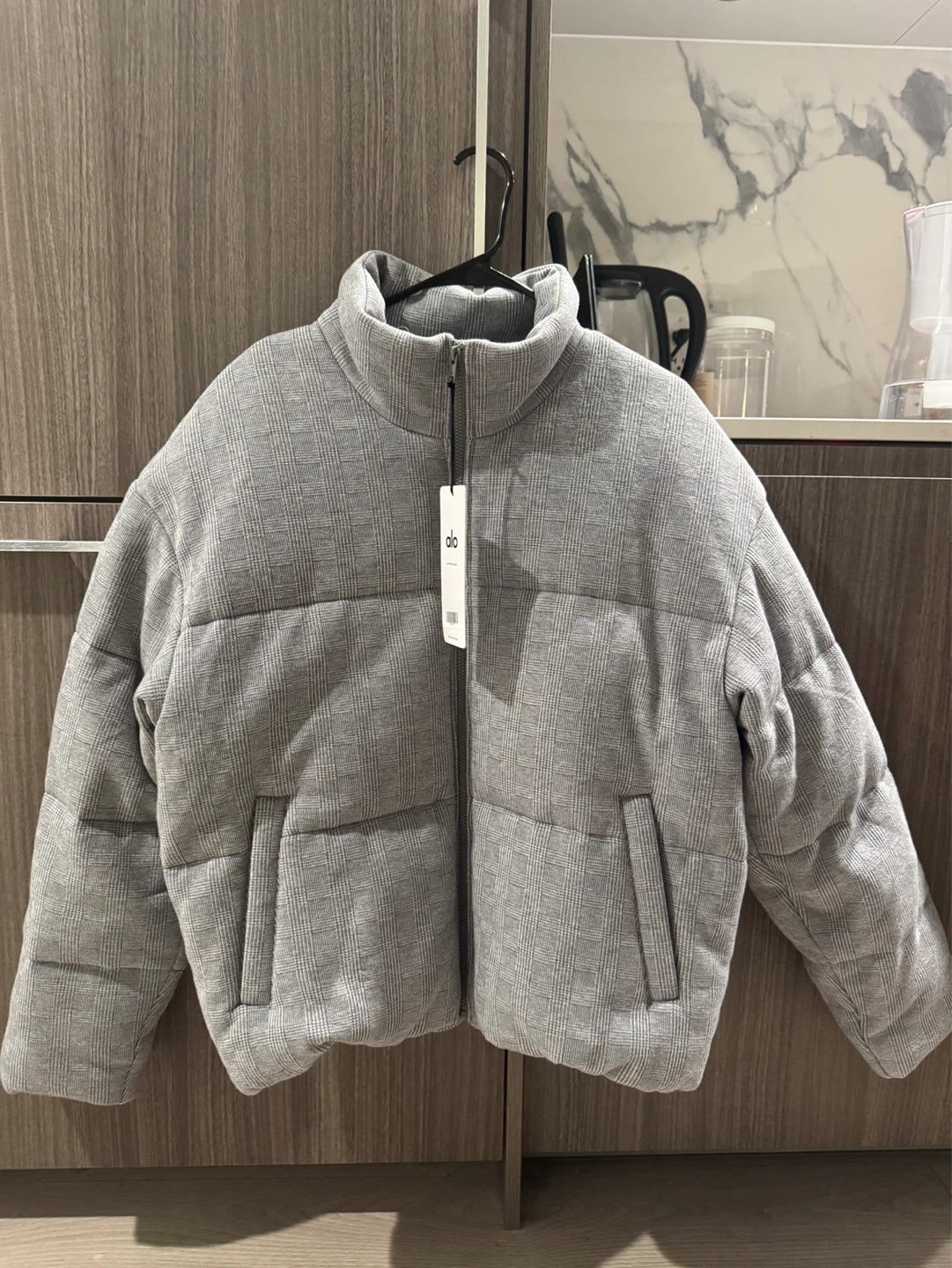 ALO Yoga Puffer Jacket - photo 2