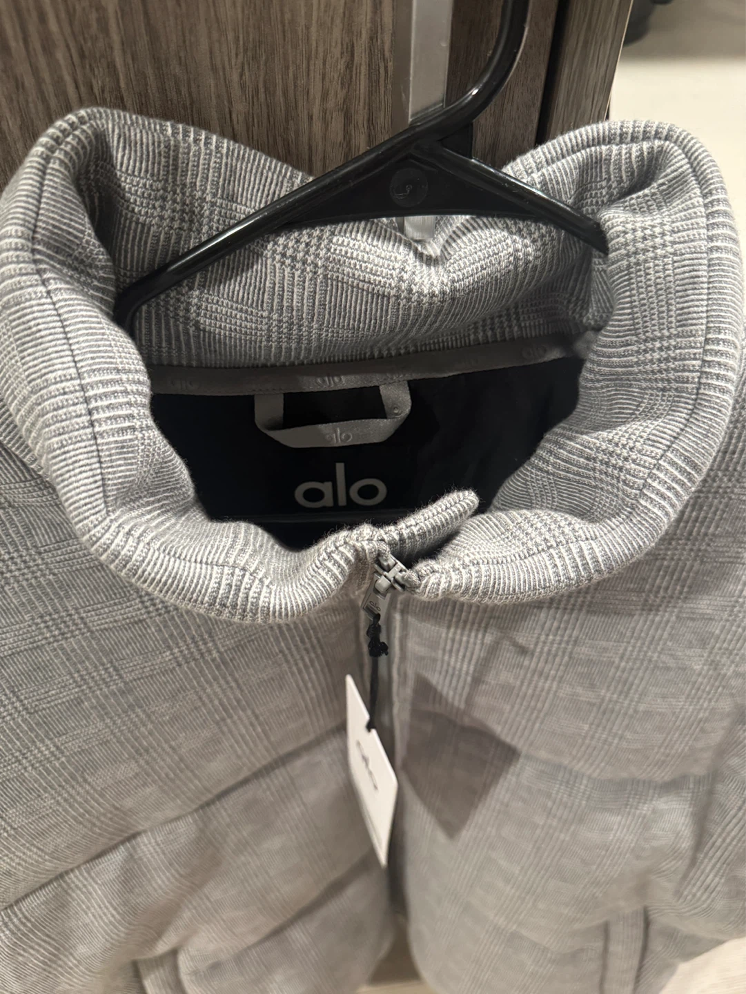 ALO Yoga Puffer Jacket - photo 3