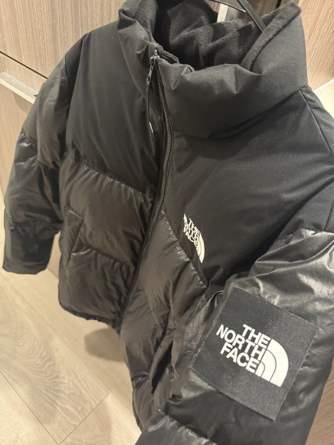The North Face Puffer Jacket - Black, Size M - photo 4