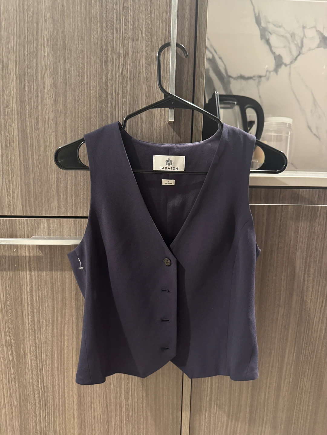 Babaton Women's Vest Size 2