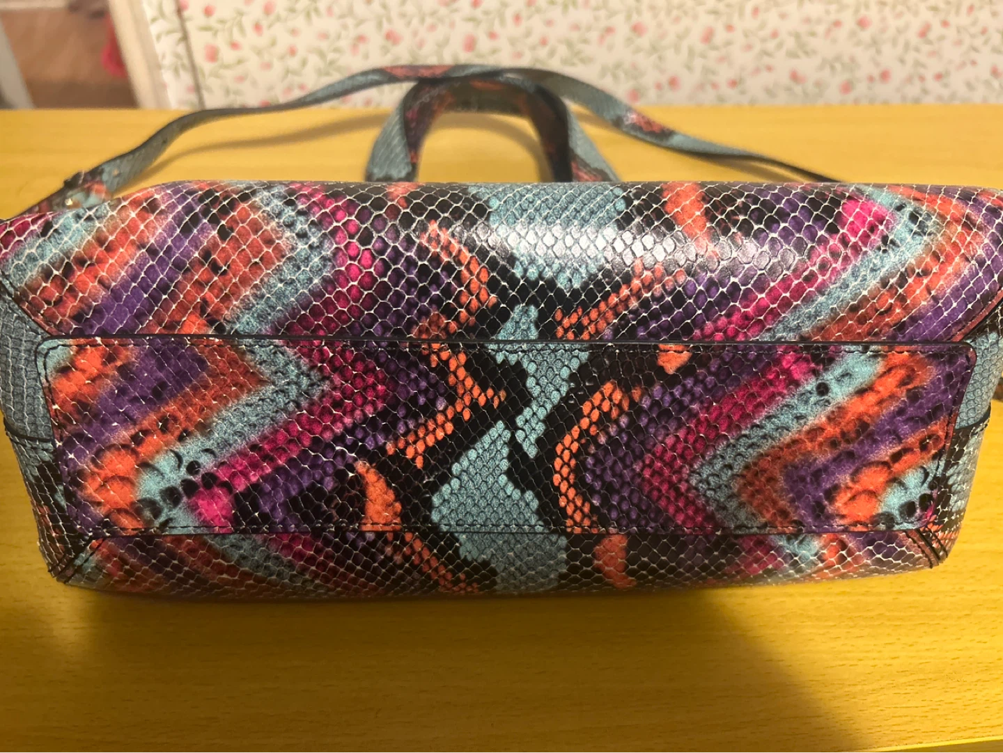 Moschino Snakeskin Print Satchel Bag Never Been Used - photo 5