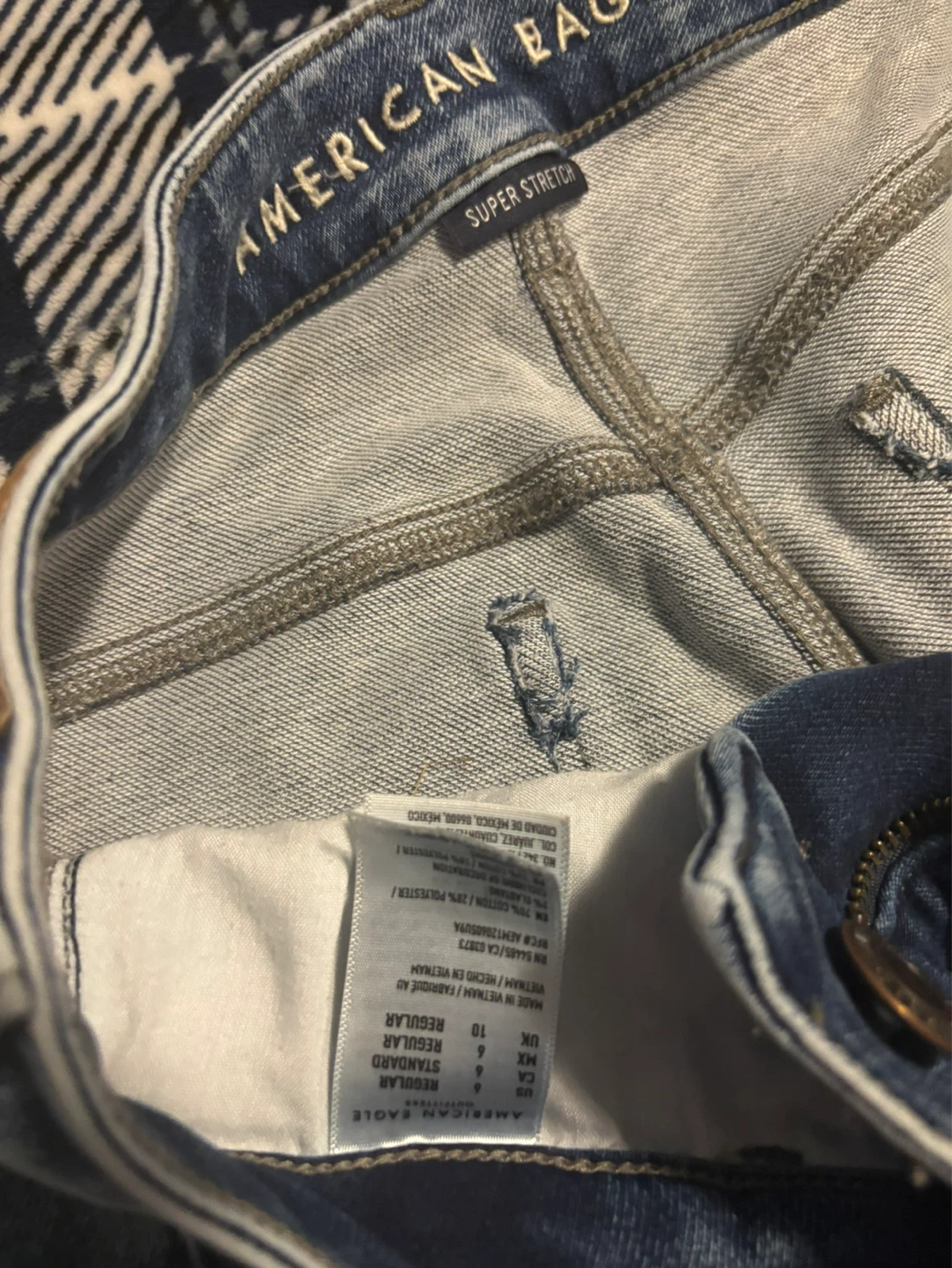 American Eagle Super Stretch Ripped Jeans Size 6 - photo 3