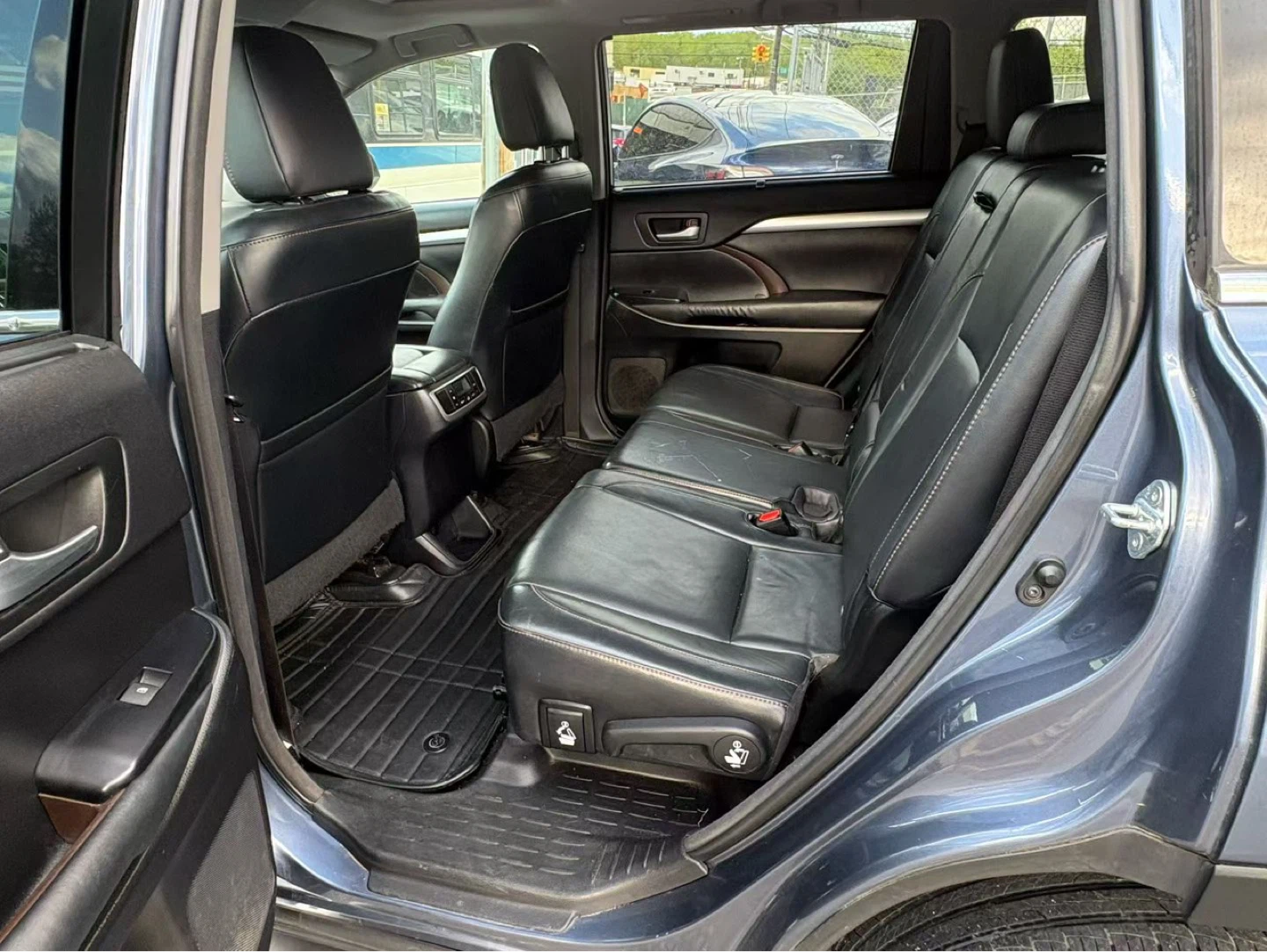 2015 Toyota Highlander XLE AWD - photo 4
