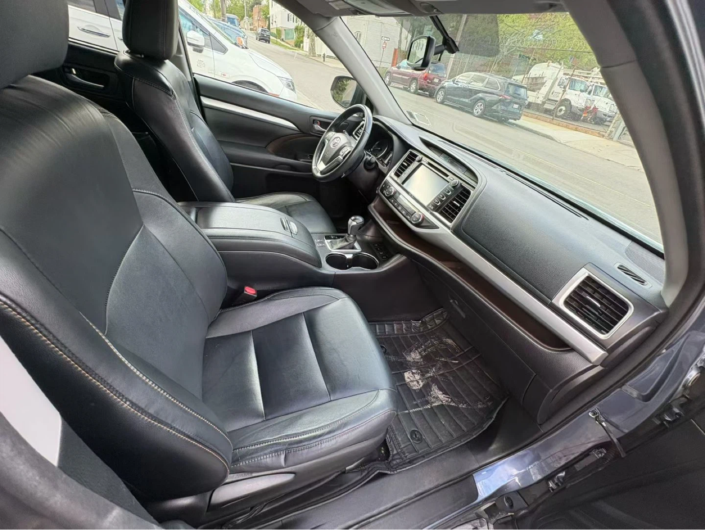 2015 Toyota Highlander XLE AWD - photo 3