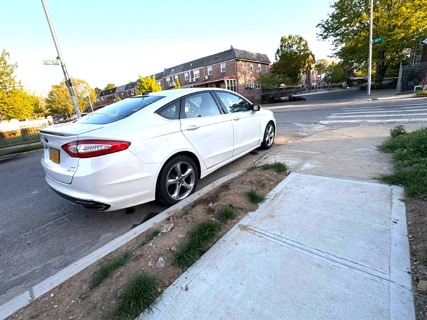 2017 Ford Fusion SE sedan - photo 3