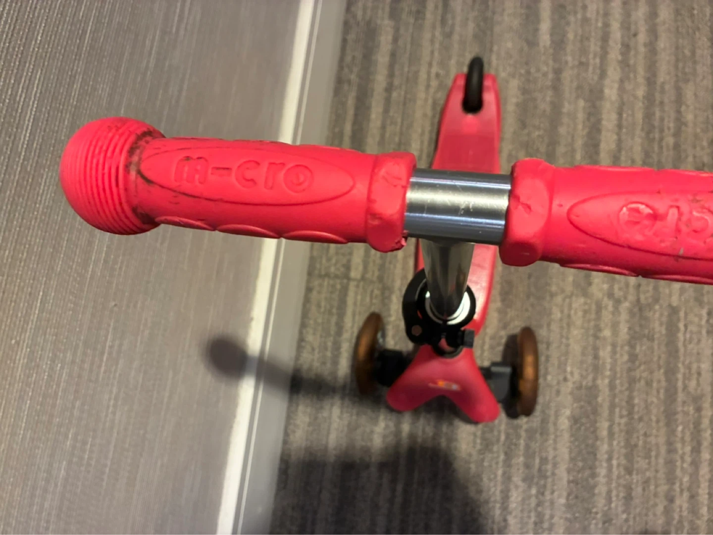 KIDS Micro Scooter Pink 3 Wheel Kick Scooter - photo 3