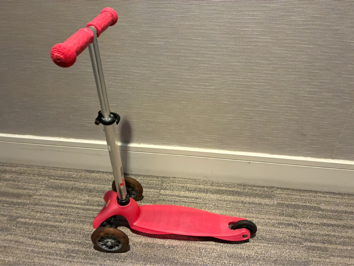 KIDS Micro Scooter Pink 3 Wheel Kick Scooter - photo 5