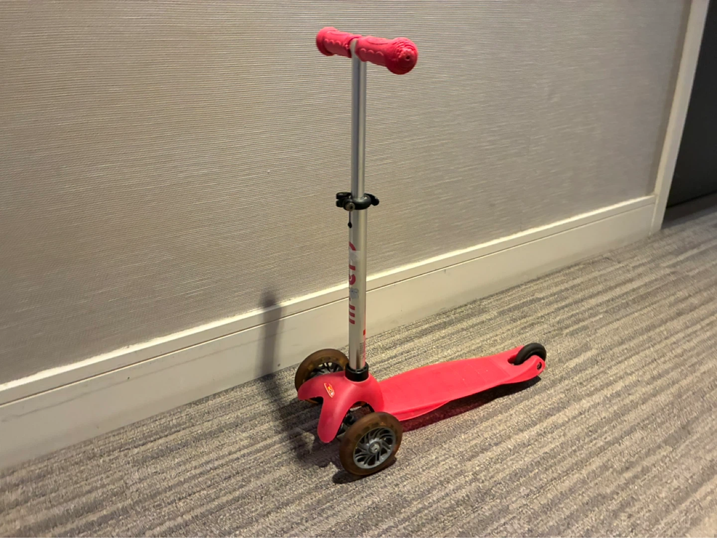 KIDS Micro Scooter Pink 3 Wheel Kick Scooter - photo 2
