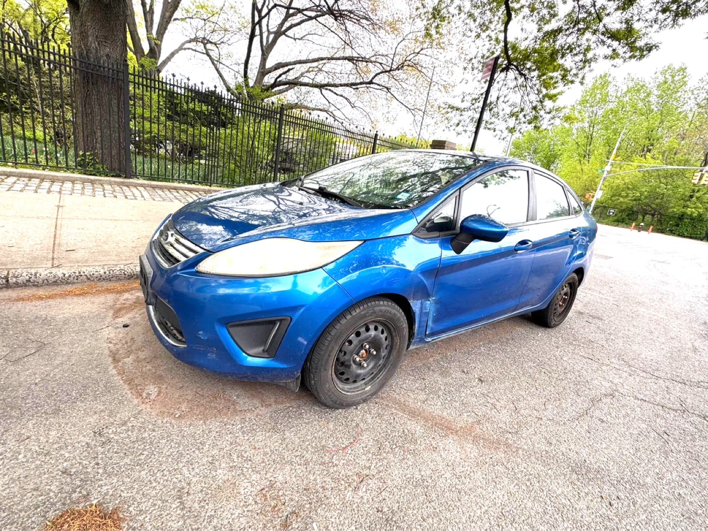 2012 Ford Firesta SE sedan