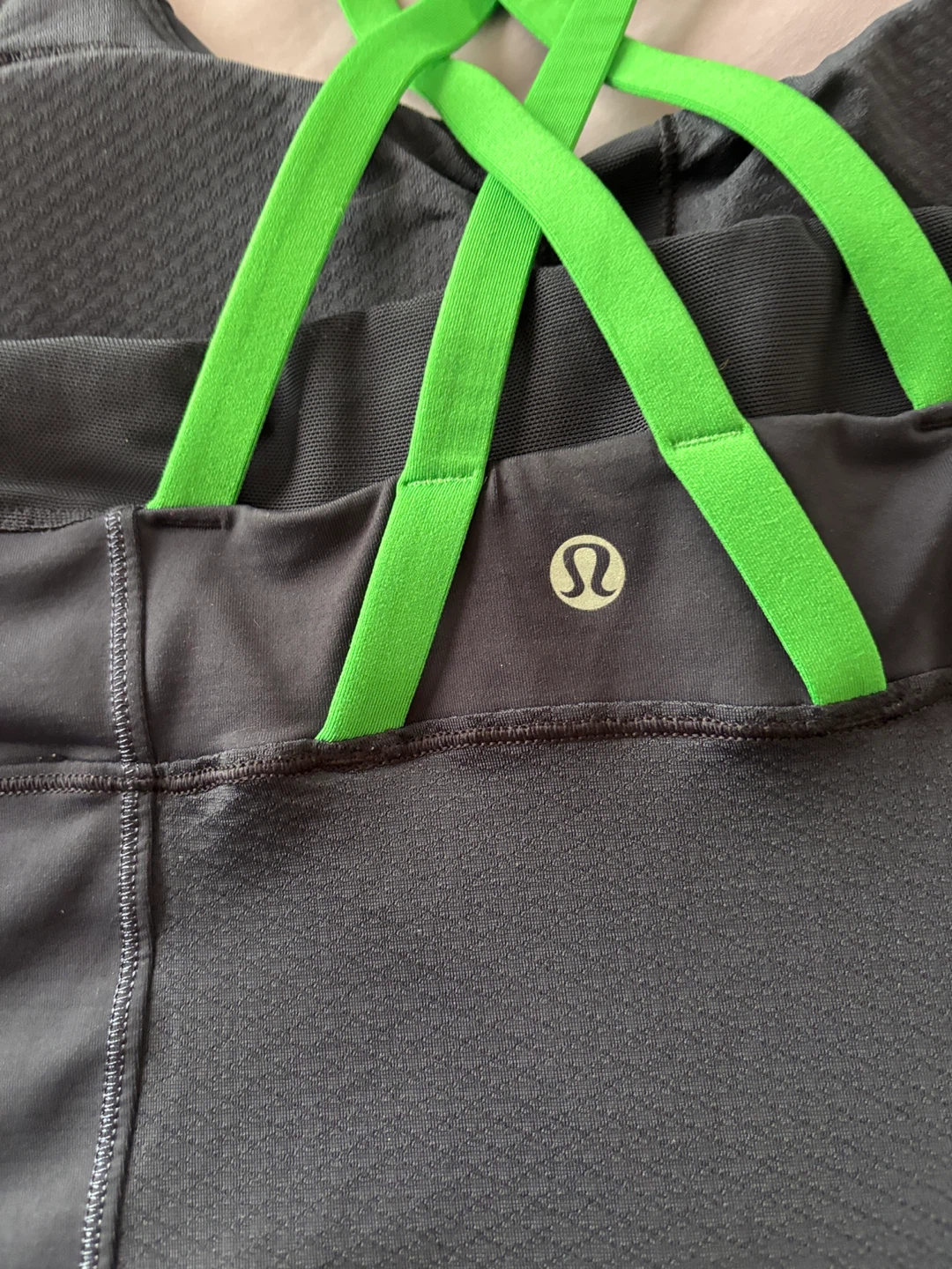Lululemon tank top - photo 3