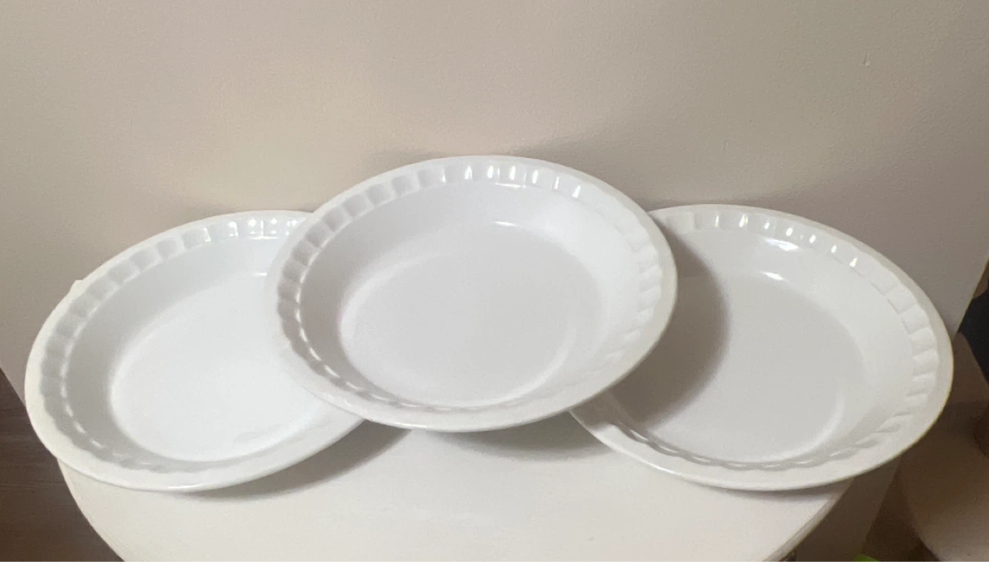 Set of 3 White Pie Plates
