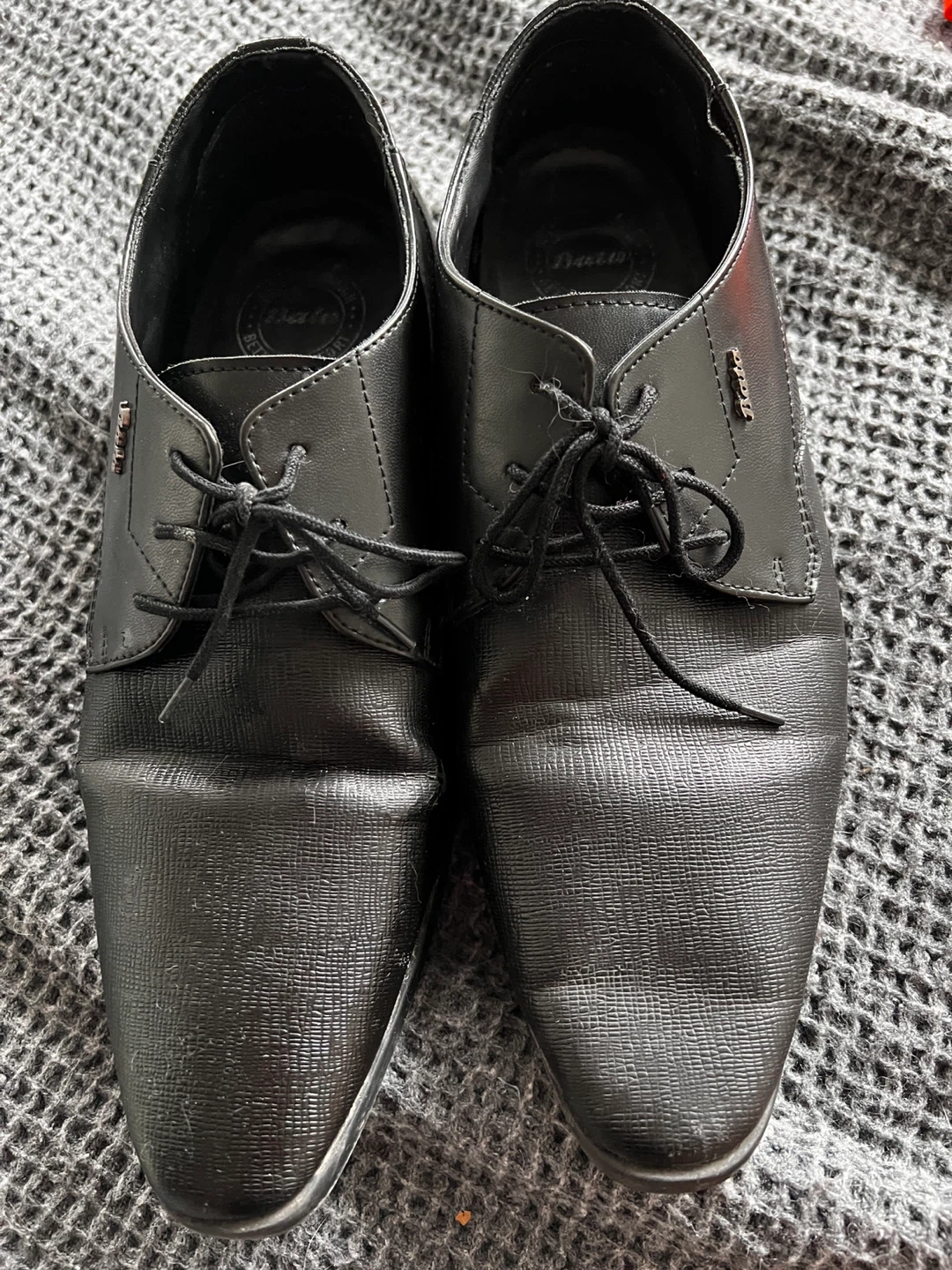 Size 9 Men’s Work Shoes