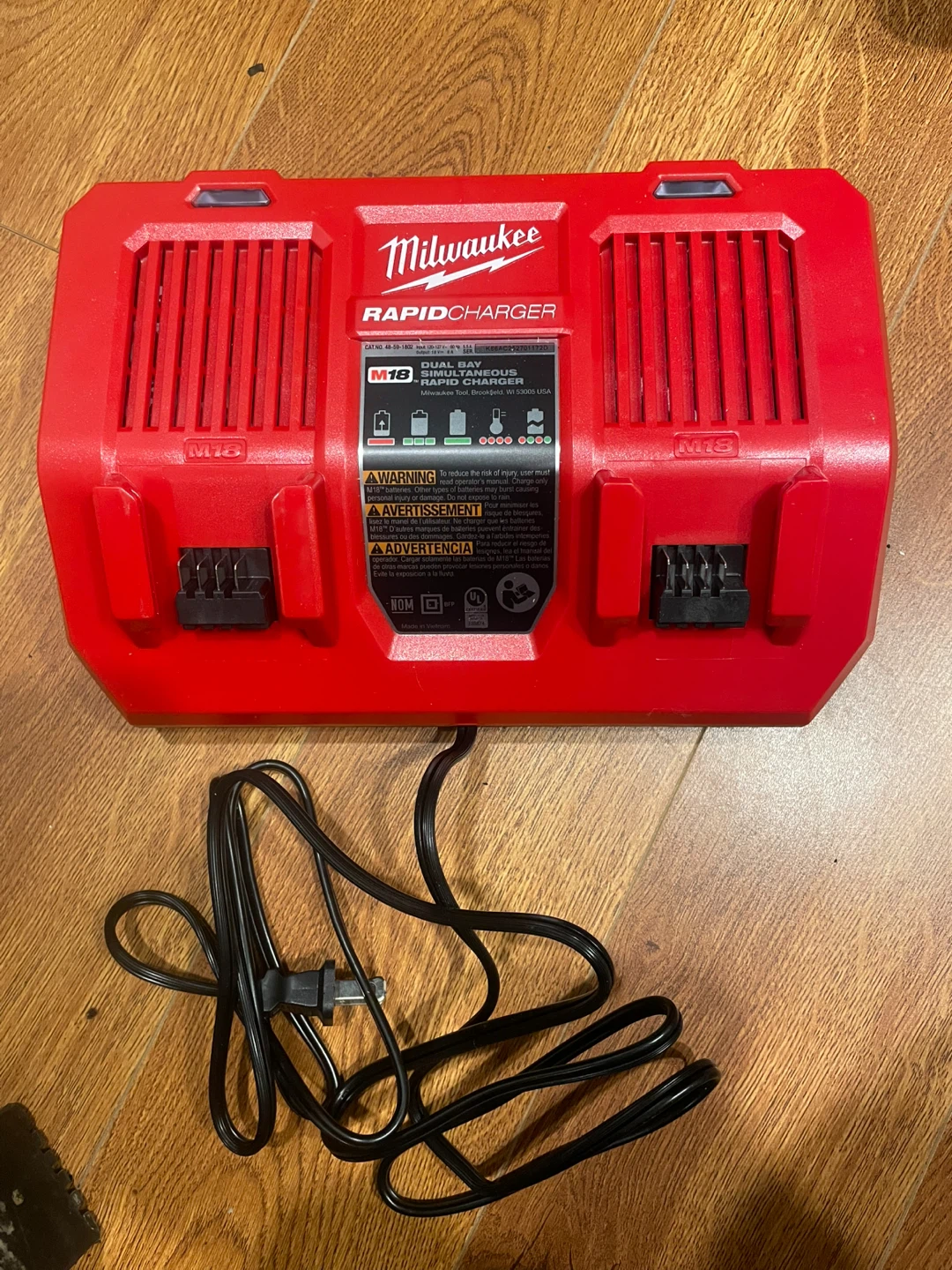 Milwaukee M18 Lithium-ion Battery Dual Bay Rapid Charger