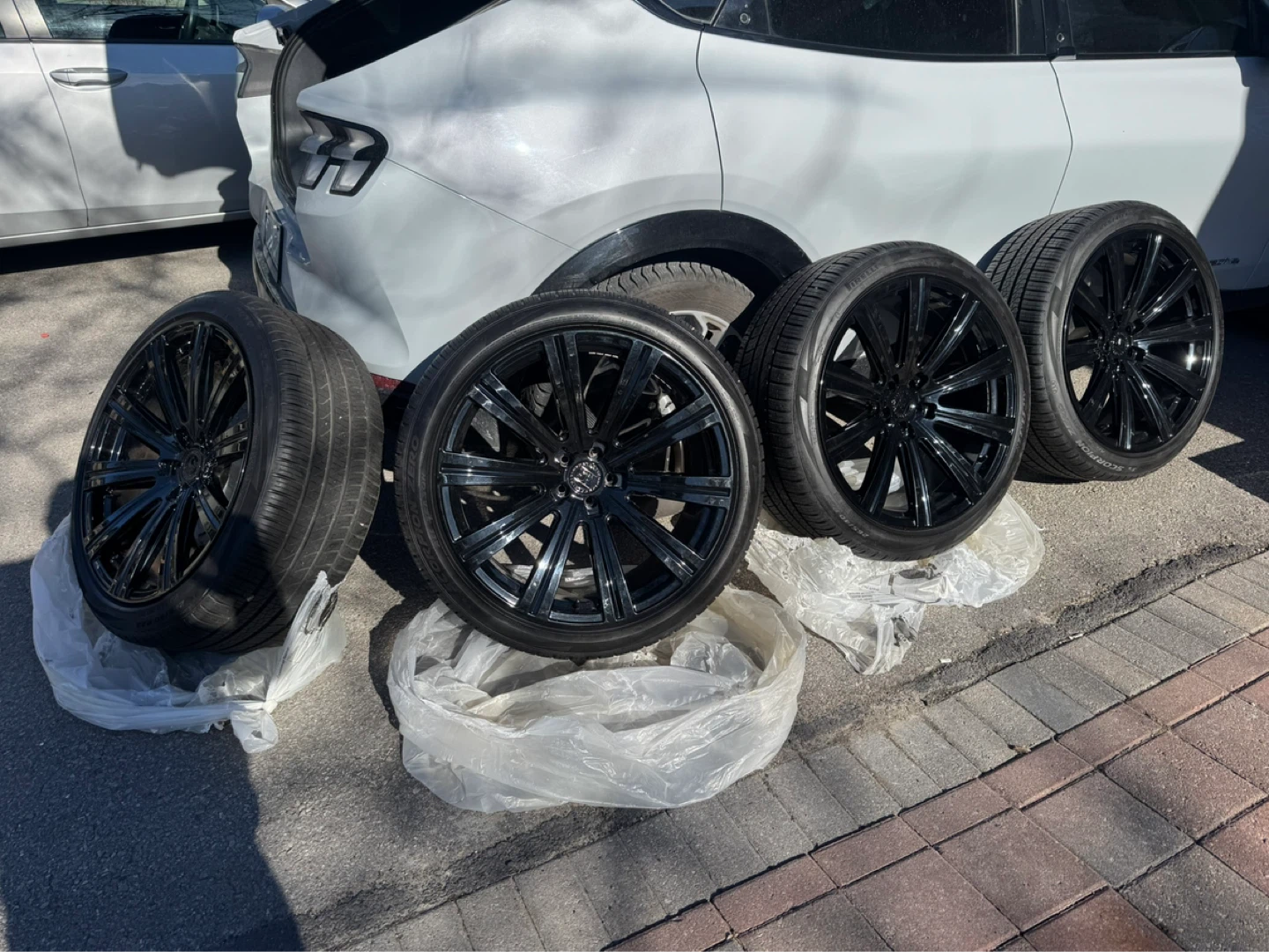 Avant Garde 22”+tires 5*108 ET15 - photo 5