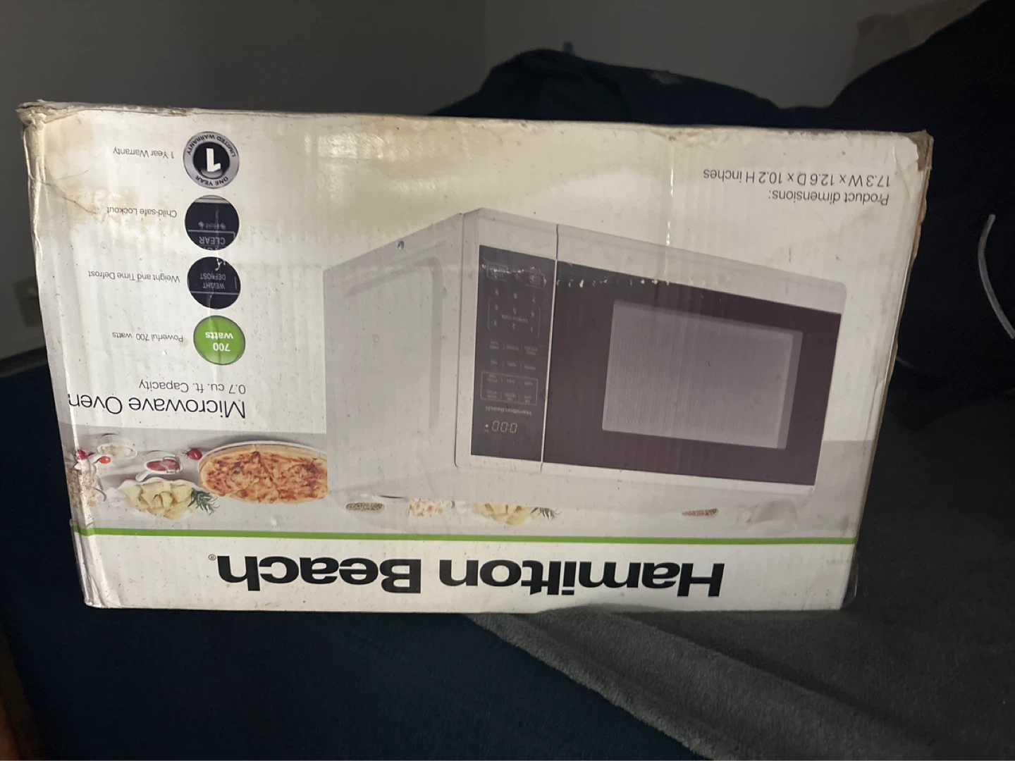 Hamilton Beach Microwave Oven 0.7 cu. ft.