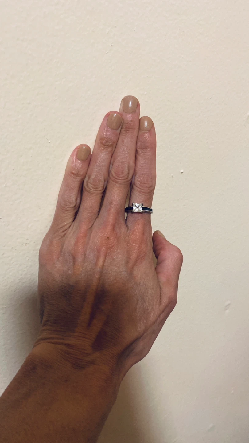 Size 7 cocktail style silver engagement ring - photo 2