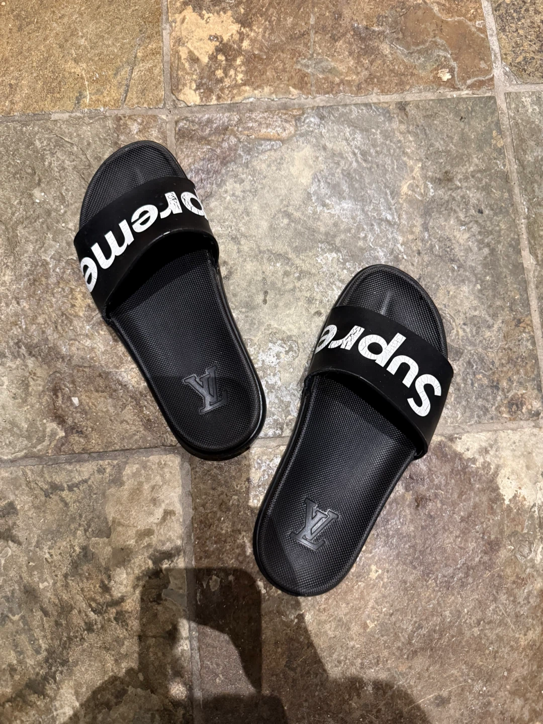 Supreme x Louis Vuitton Black Slides - photo 5