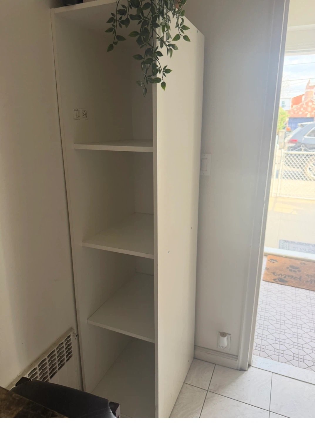 White 4-Shelf Bookshelf/ storage - photo 3
