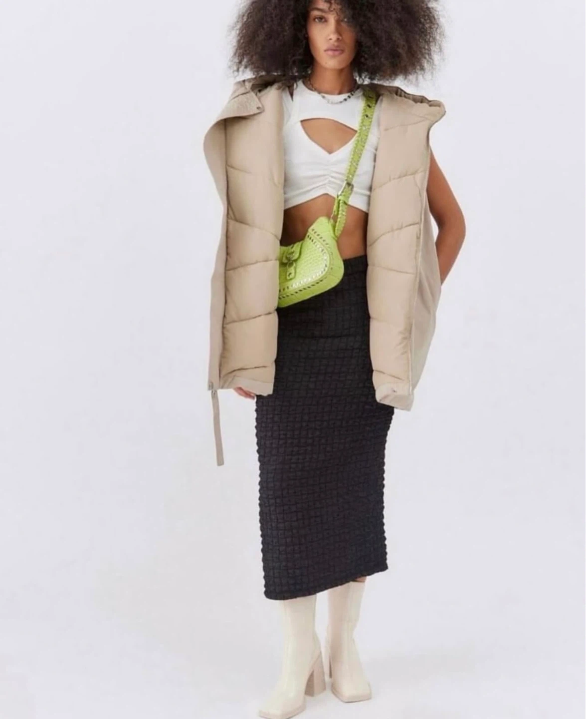 Urban outfitters BDG unisex Hooded Puffer Vest size medium - photo 3