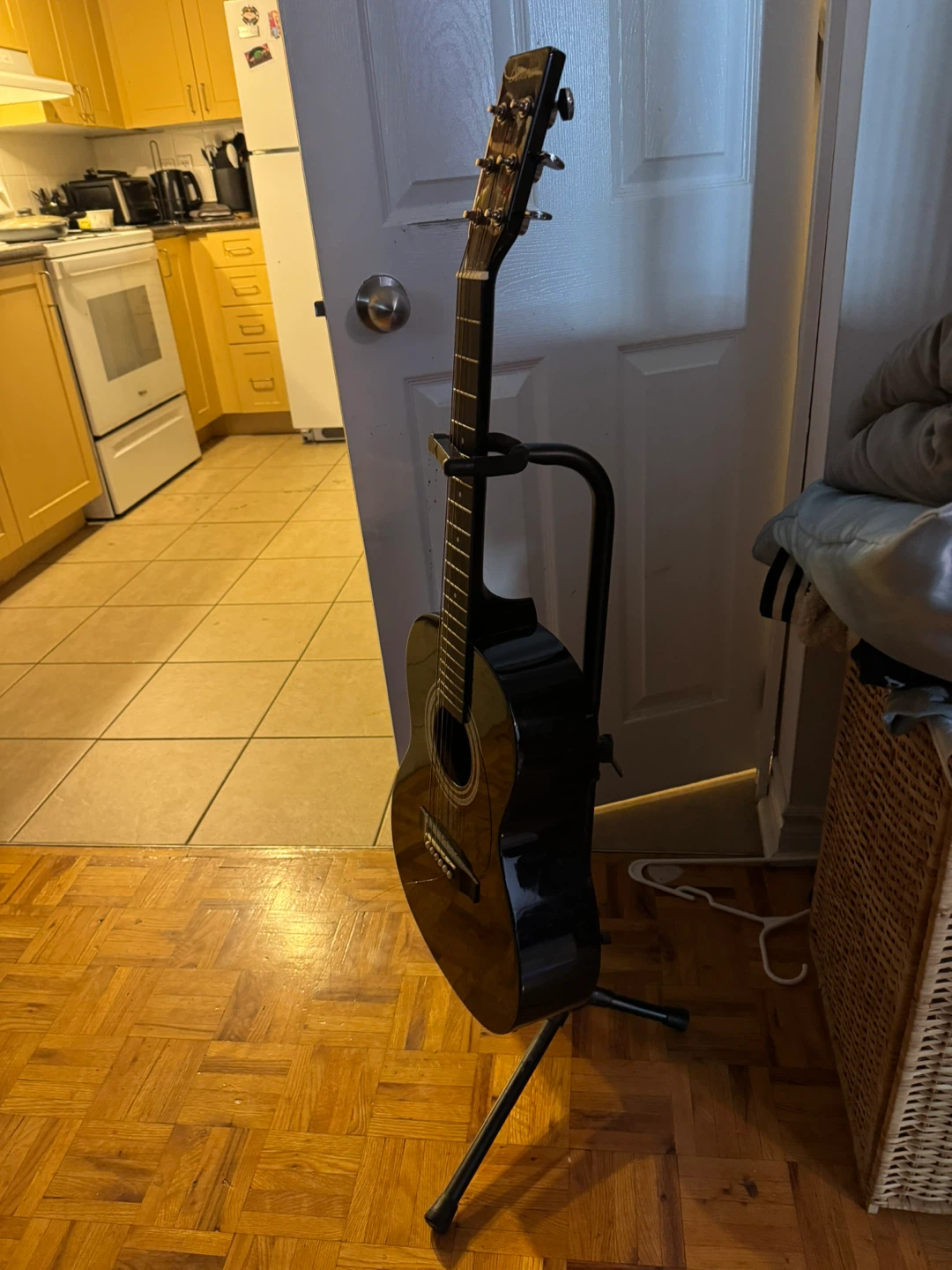 Acoustic guitar - photo 2